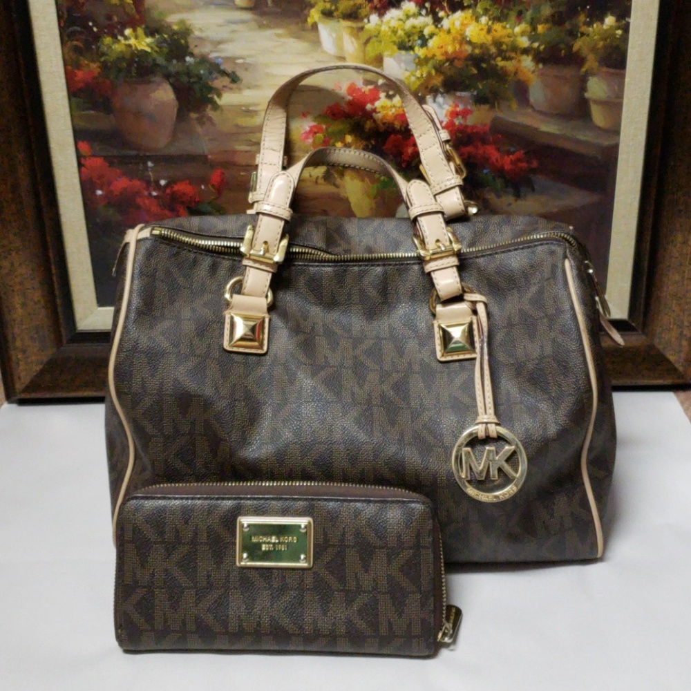Mk bag and wallet